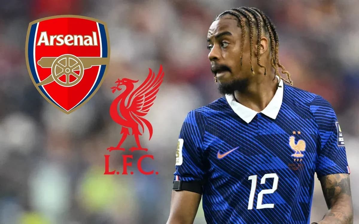 Jugador de Francia con camisetas de Arsenal y Liverpool
