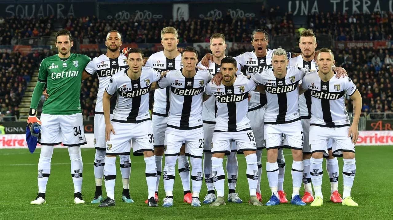 Equipo del Parma posando para la foto