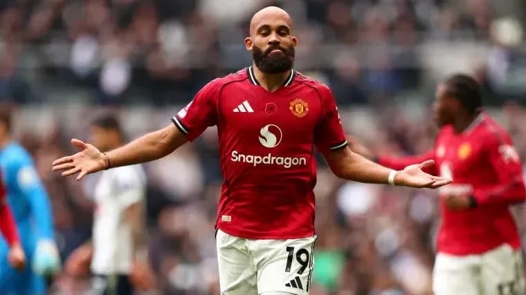 Jugador de Manchester United en acción durante partido