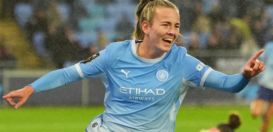 Jugadora de Manchester City celebra un gol