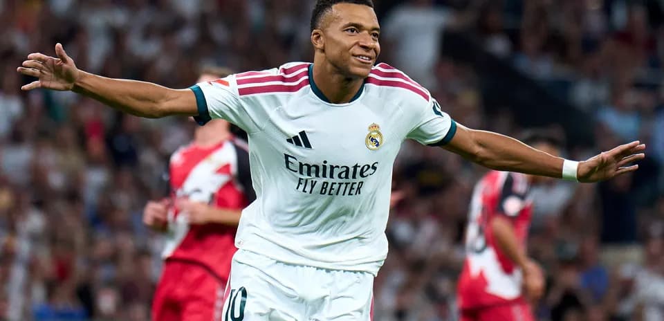Jugador de Real Madrid celebrando un gol en el partido