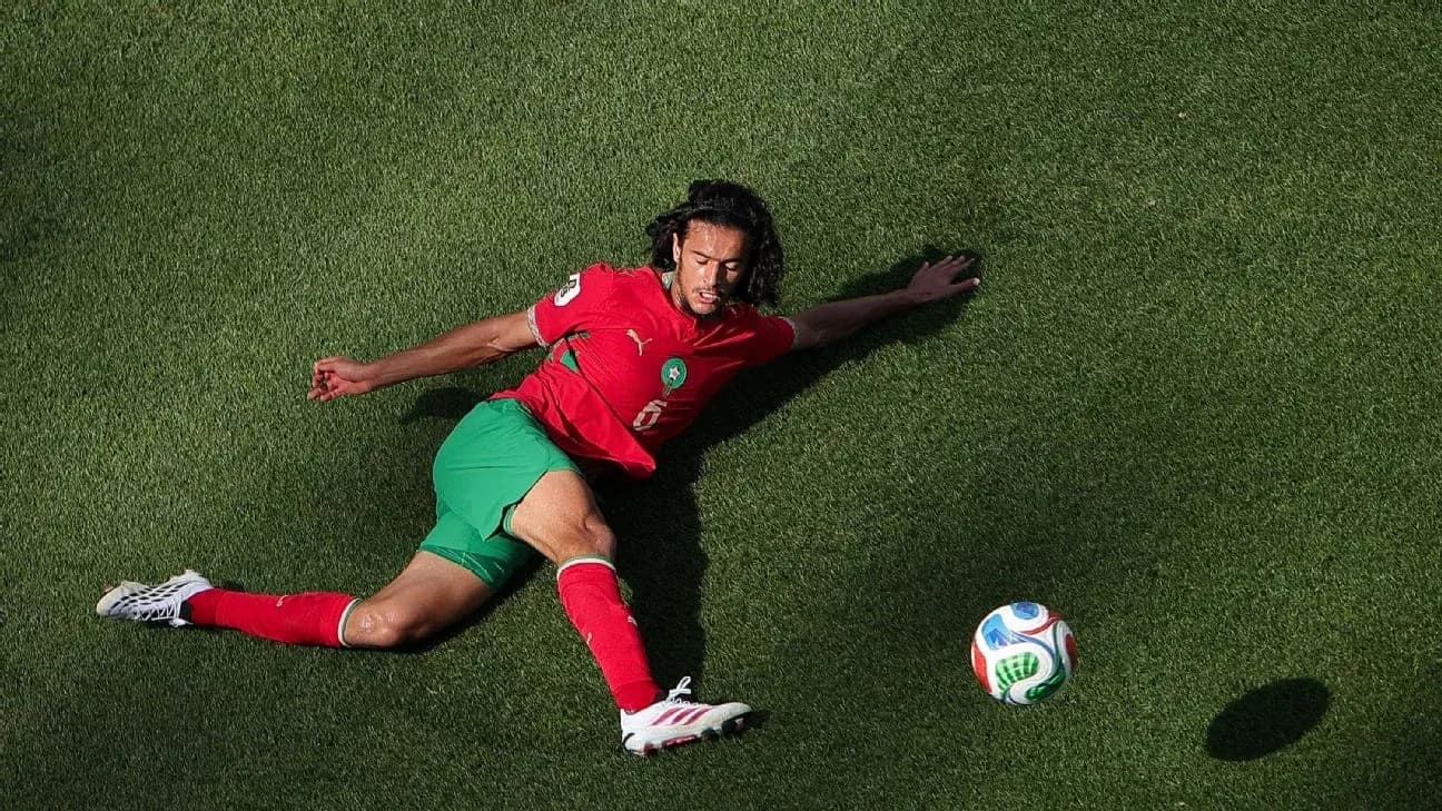 Jugador de Marruecos en el césped durante un partido