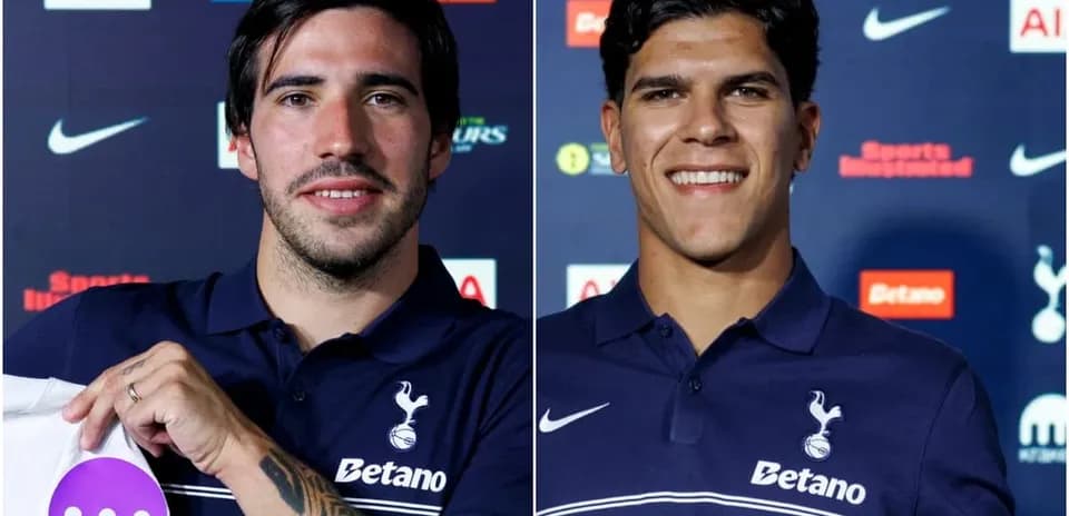 Jugadores de Tottenham en presentación de equipo