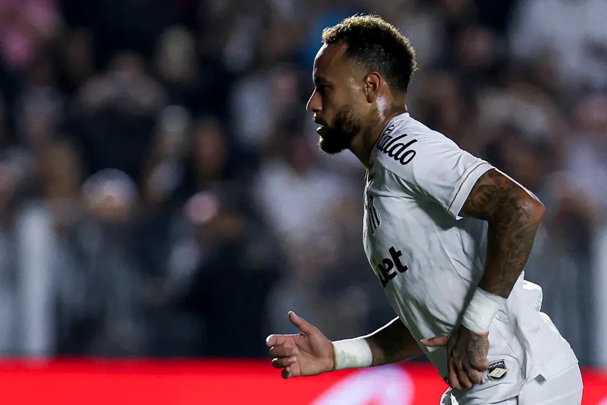 Jugador corriendo durante un partido de fútbol