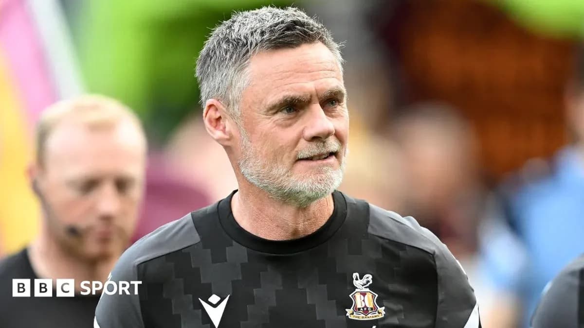 Entrenador de Bradford City en el campo