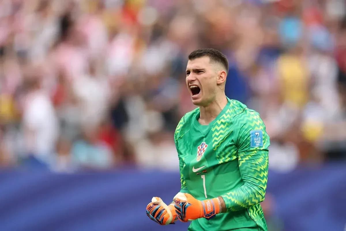 Portero de Croacia celebrando en el partido