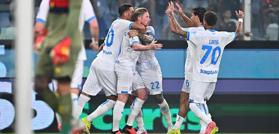 Jugadores de Napoli celebrando un gol