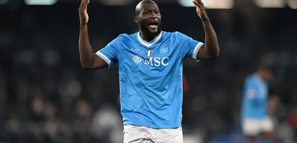 Jugador de Napoli gesticulando durante un partido