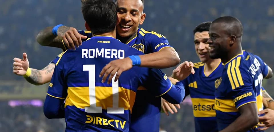 Jugadores de Boca Juniors celebrando un gol