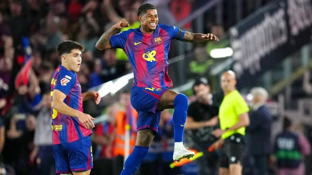 Jugadores del Barcelona celebrando un gol en el partido