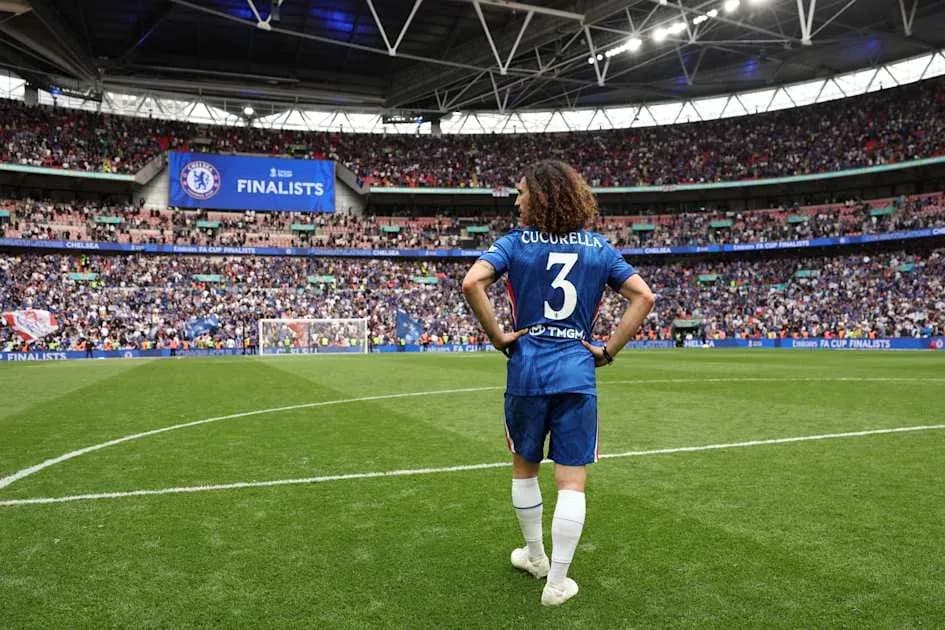 Cucurella de Chelsea en Wembley durante la final
