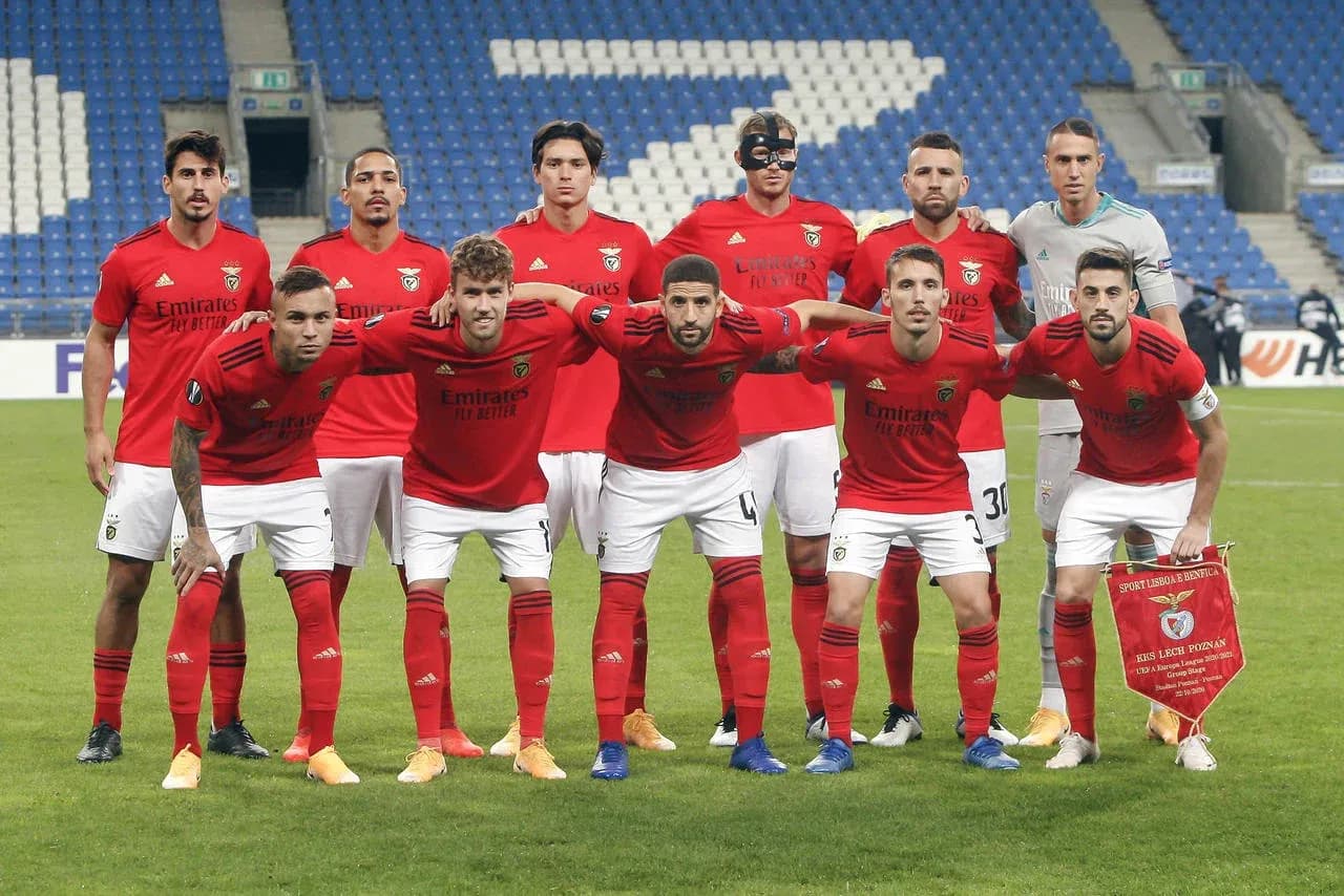 Jugadores de Benfica posando para la foto