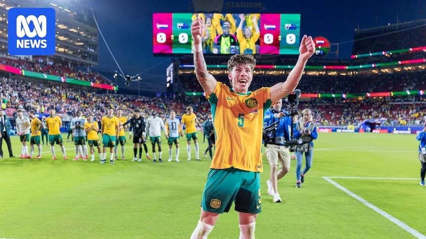 Jugador australiano celebrando en el campo tras el partido