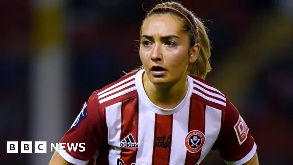 Jugadora de Sheffield United en acción durante partido