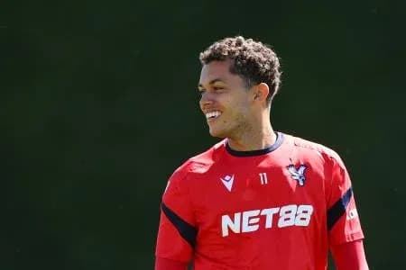 Jugador sonriente durante sesión de entrenamiento