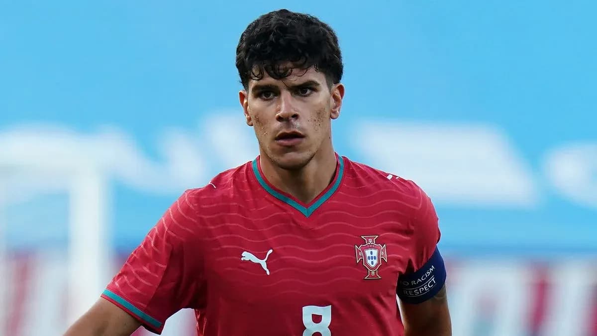 Jugador de Portugal en acción durante un partido