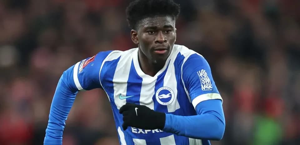 Jugador de Brighton corriendo durante el partido