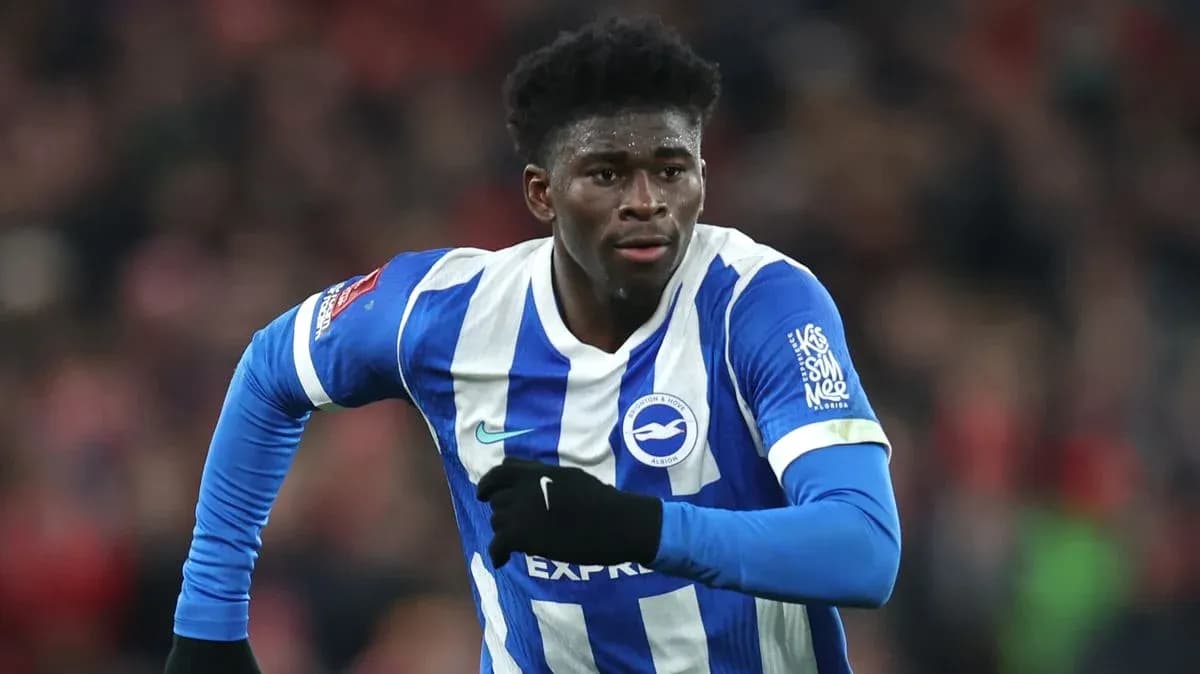 Jugador de Brighton corriendo durante el partido