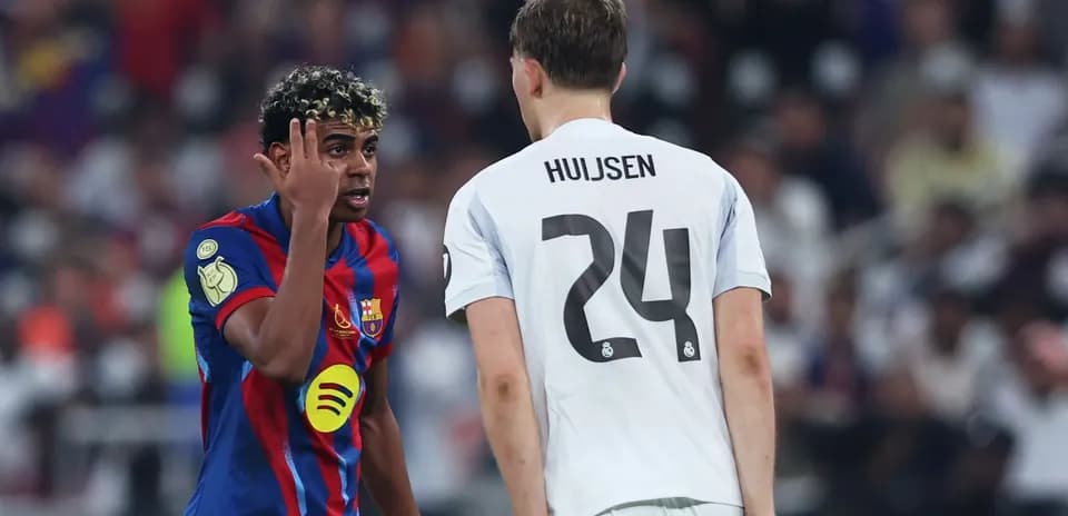 Jugadores de Barça y Real Madrid en el partido