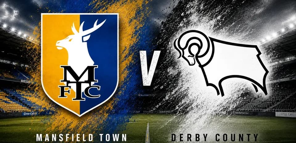 Logos de Mansfield Town y Derby County en campo