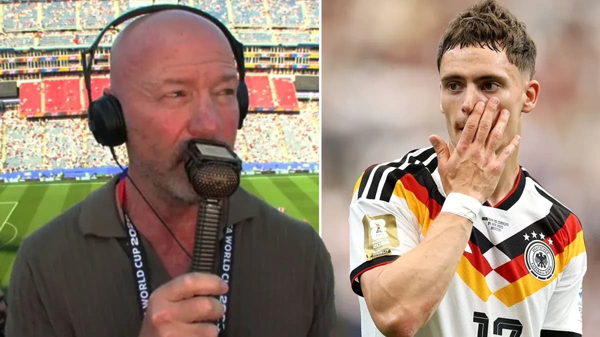 Locutor hablando en estadio y jugador de Alemania