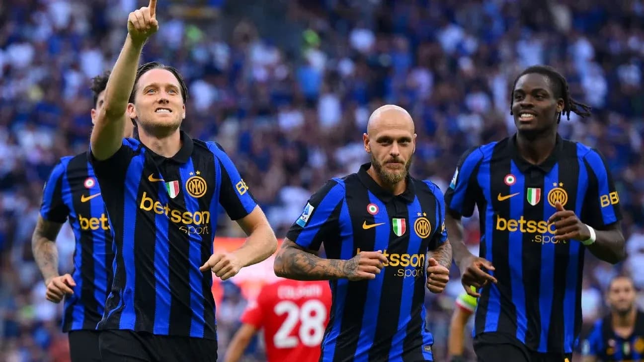 Jugadores de Inter celebrando un gol