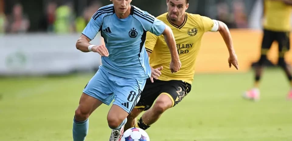 Jugador de Slovan Bratislava en acción