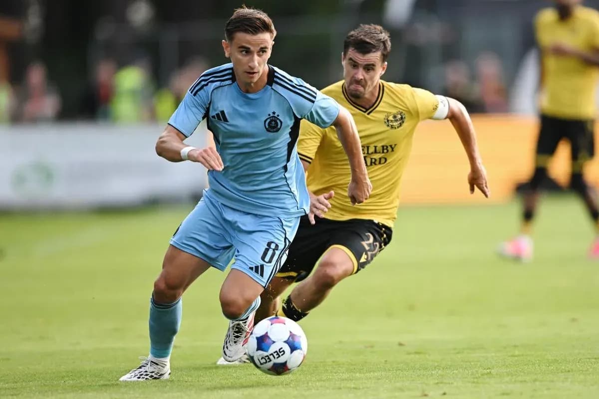 Jugador de Slovan Bratislava en acción