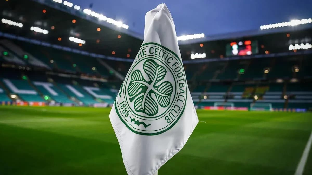 Bandera del Celtic Football Club en el estadio