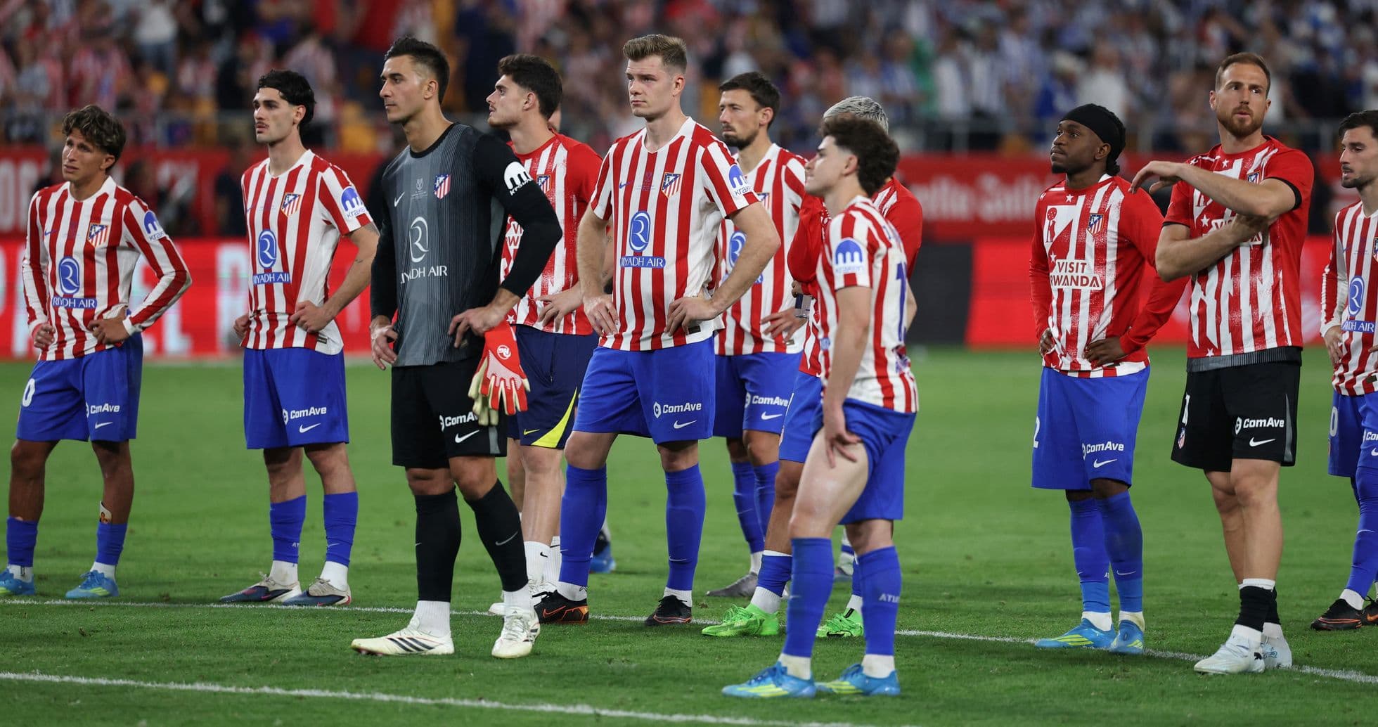 Jugadores del Atlético de Madrid en el campo