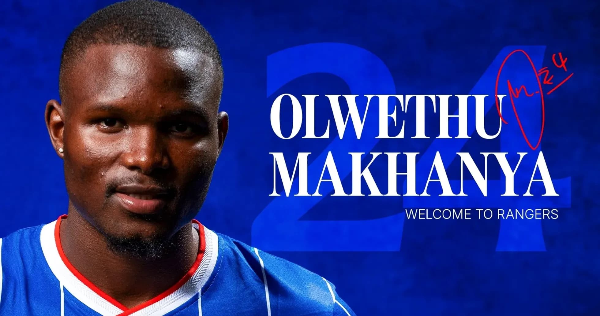 Jugador Olwethu Makhanya posando con camiseta de Rangers