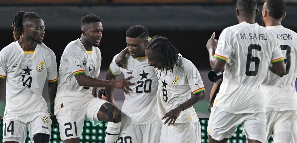 Jugadores de Ghana celebrando un gol en el partido