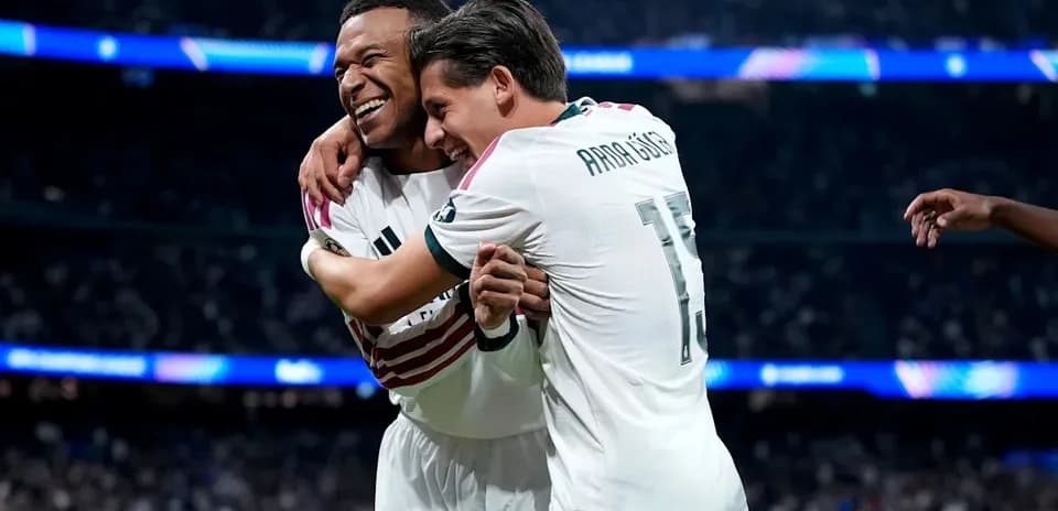 Jugadores de Real Madrid celebrando un gol
