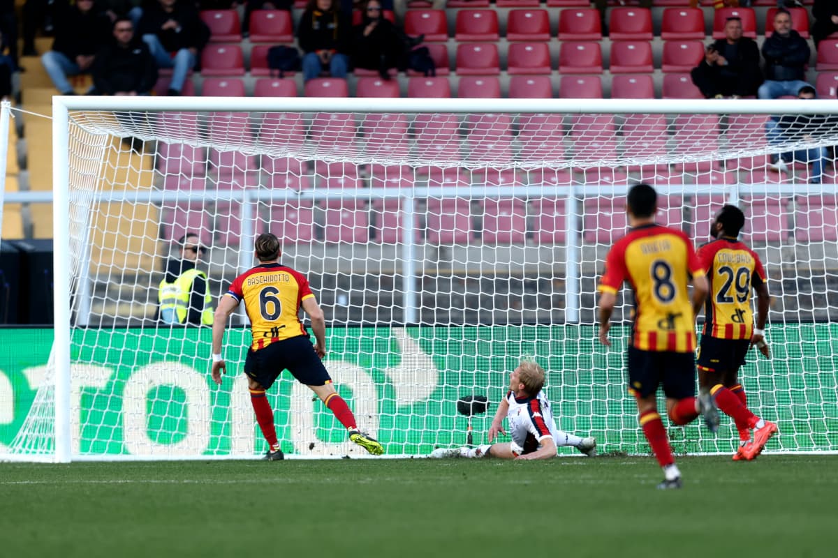 Gol de Lecce en el partido contra Genoa