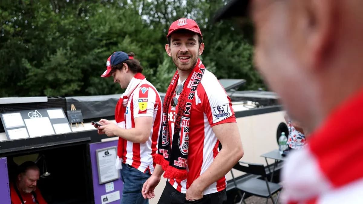 Aficionados de Stoke City en evento previo al partido