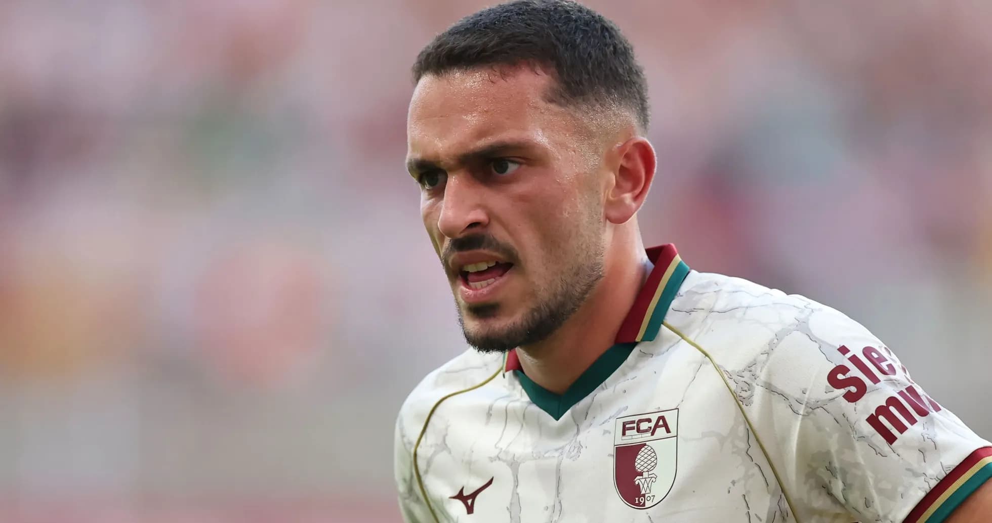 Jugador de FCA en acción durante el partido