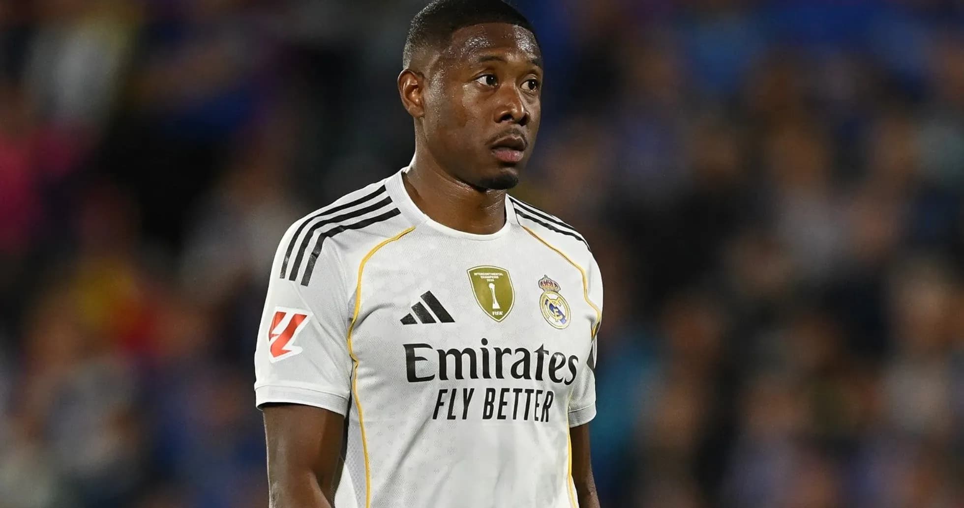 Jugador de Real Madrid en el campo durante el partido