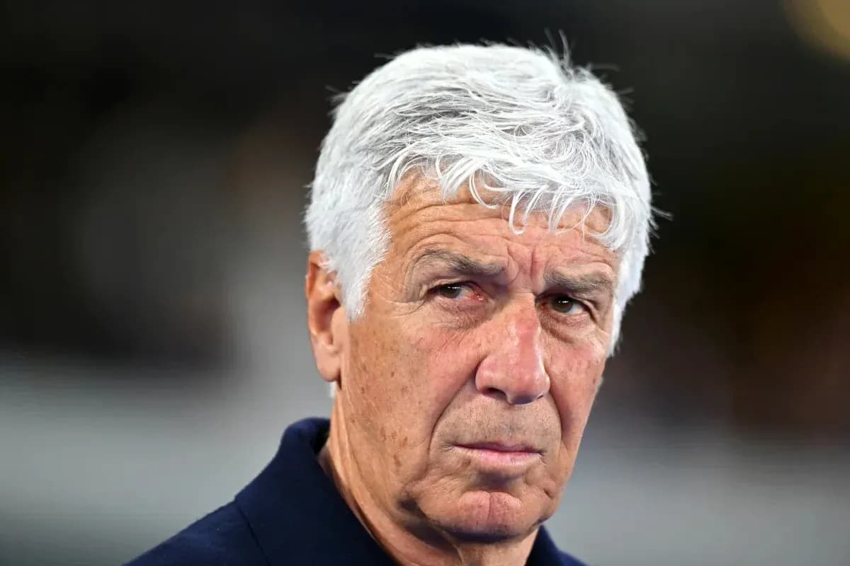 Entrenador en primer plano durante un partido