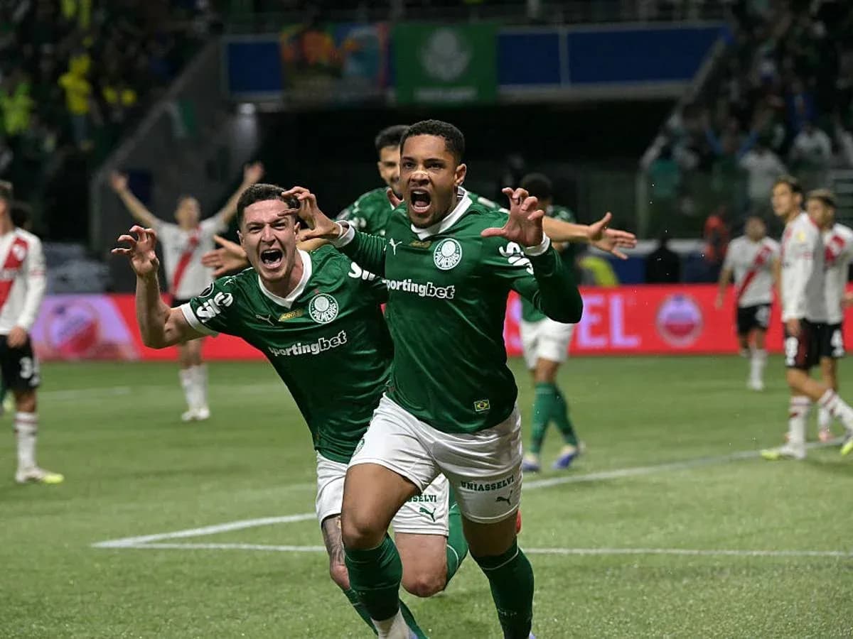 Jugadores de Palmeiras celebrando un gol