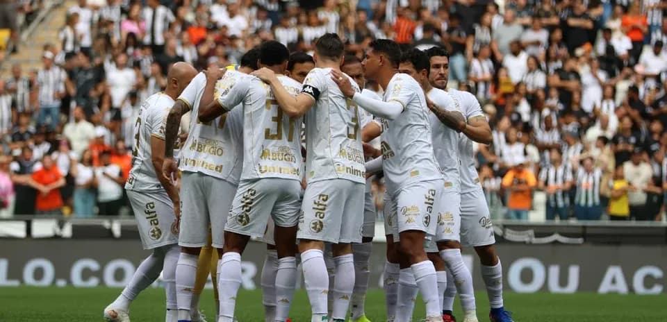 Jugadores de Atletico-MG en celebración grupal
