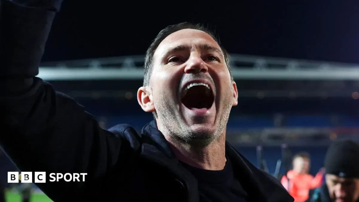Entrenador celebrando después de un partido