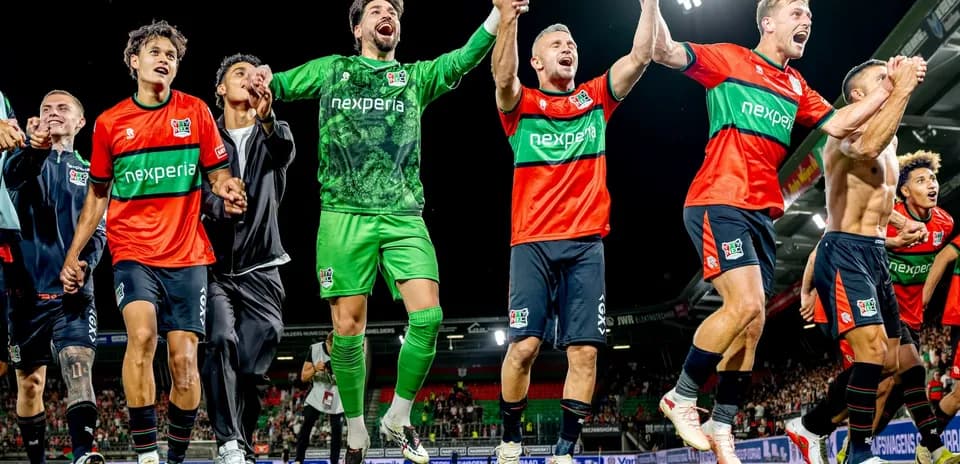 Jugadores de NEC Nijmegen celebrando una victoria
