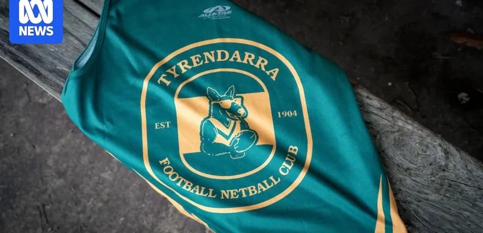 Camisa del Tyrendarra Football Netball Club en madera