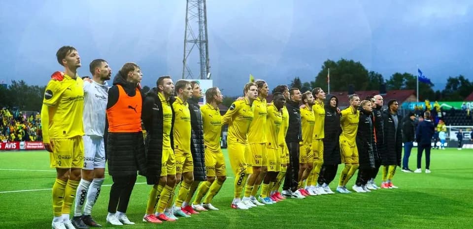 Equipo Bodo/Glimt en alineación antes del partido