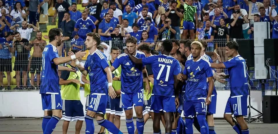 Jugadores de Levski Sofia celebrando un gol
