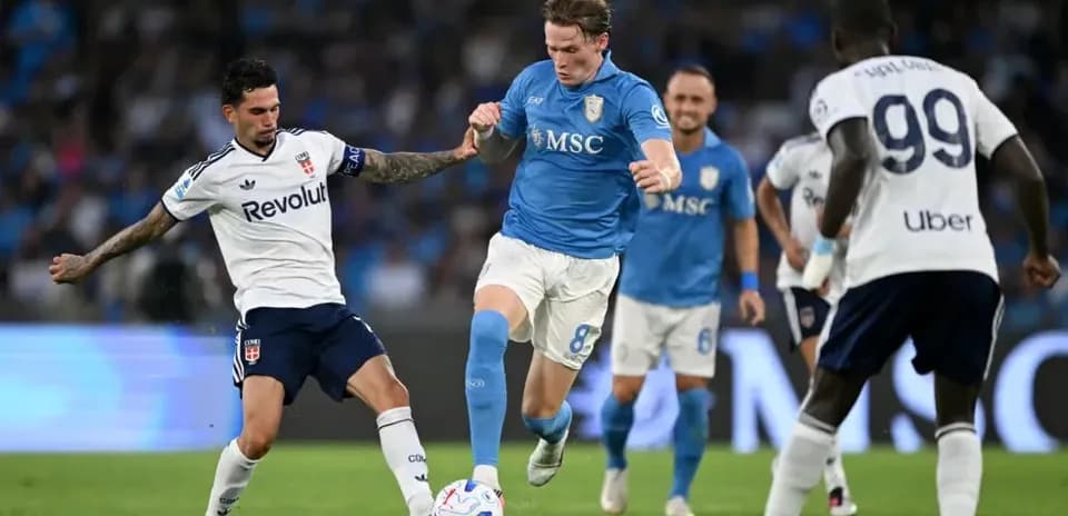 Jugador en acción durante un partido de fútbol