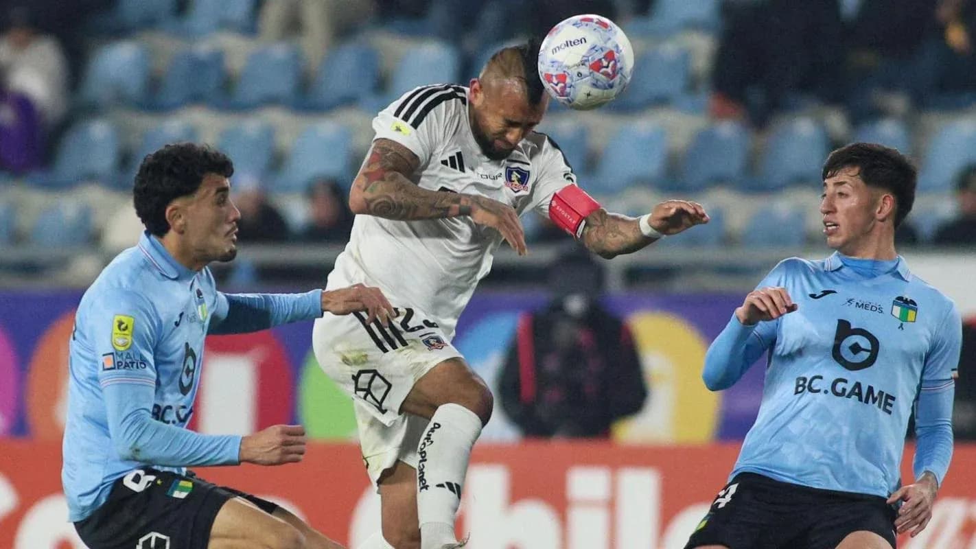 Colo Colo contra O'Higgins en acción de juego