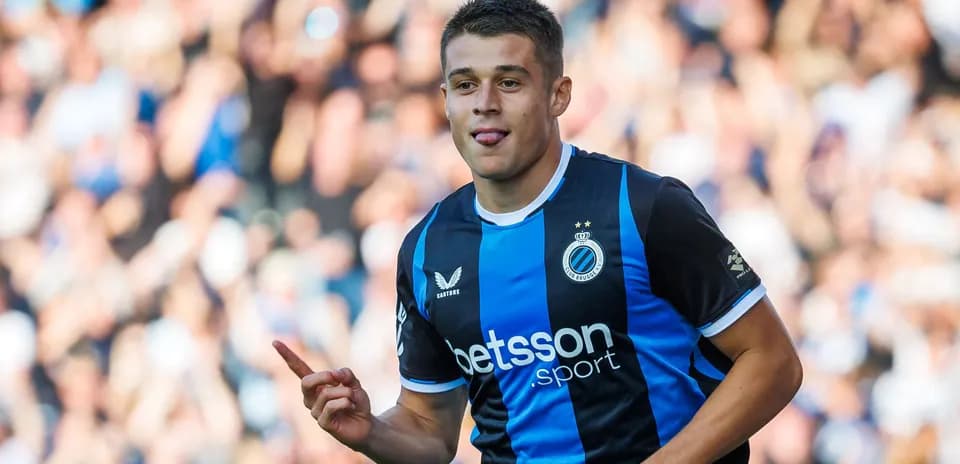 Jugador de Club Brugge celebrando un gol en el estadio