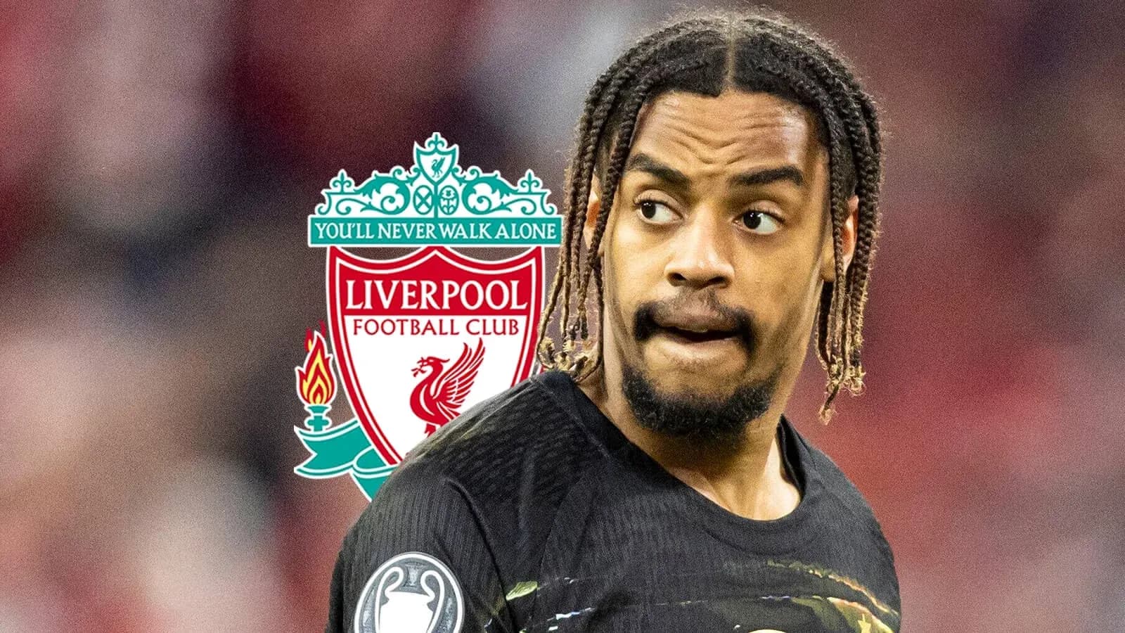 Jugador de Liverpool en el campo durante un partido