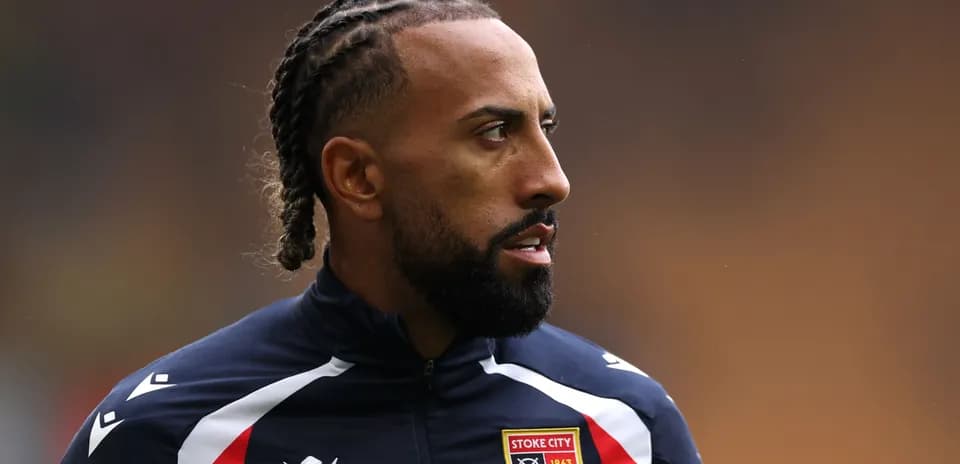 Jugador de Stoke City en el campo de entrenamiento